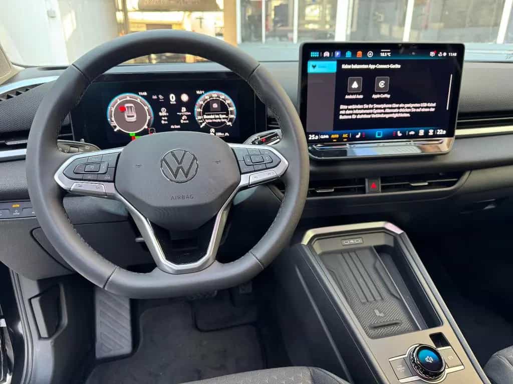 Volkswagen T-Roc 1.5 eTSI DSG Life -Neues Modell- 03/2026-photo-1
