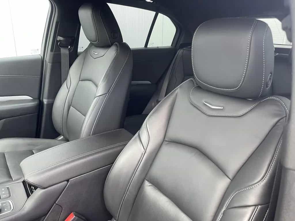 Cadillac XT4 Premium Luxury 350D 11/2022-photo-10