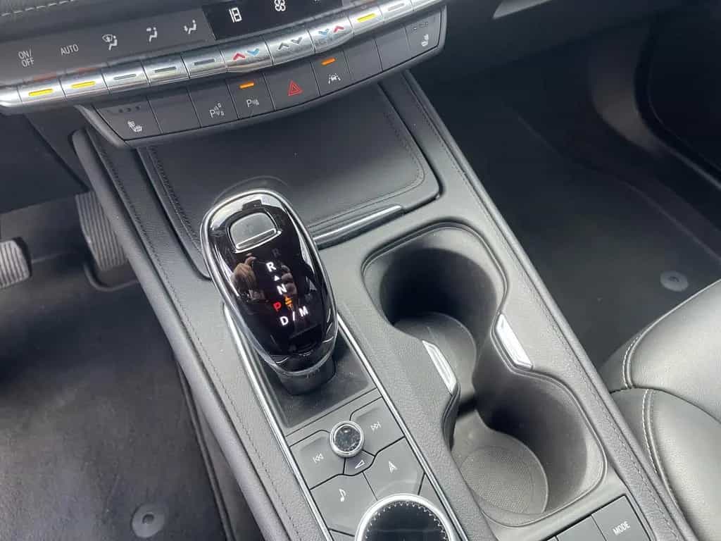 Cadillac XT4 Premium Luxury 350D 11/2022-photo-22