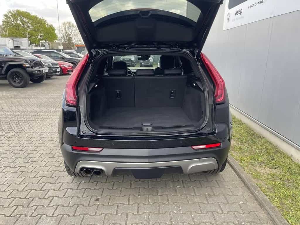 Cadillac XT4 Premium Luxury 350D 11/2022-photo-4