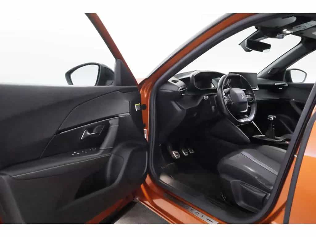 Peugeot 2008 1.5BHDi 110 GT-Line LED+NAVI+PANO+PDC 03/2021-photo-16