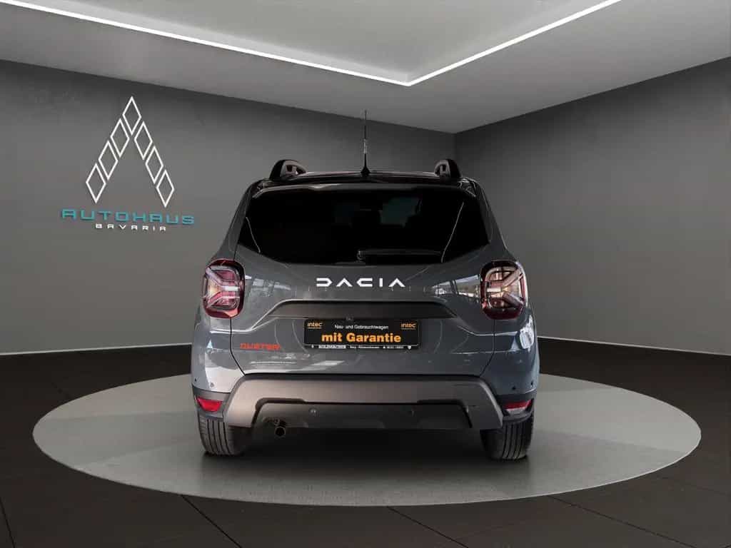 Dacia Duster II Extreme *360°-KAMERA*NAVI*SHZ*1-HAND* 03/2023-photo-4