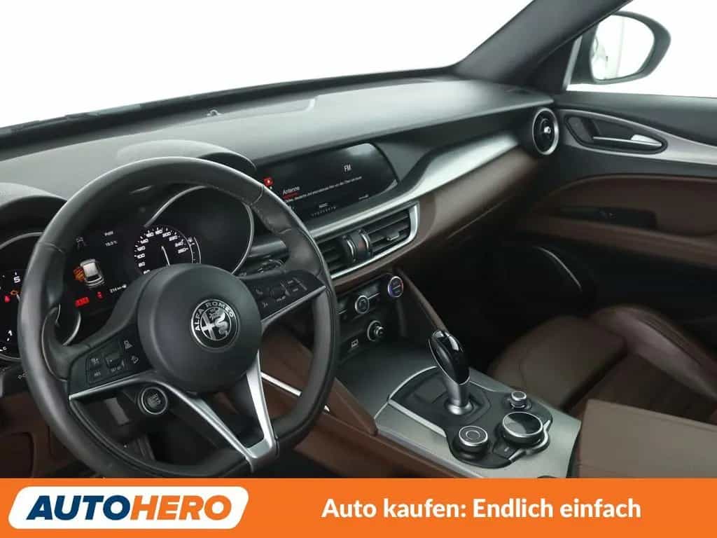 Alfa Romeo Stelvio 2.0 Turbo Q4 B-Tech Aut.*NAVI*BI-XENON* 02/2020-photo-8