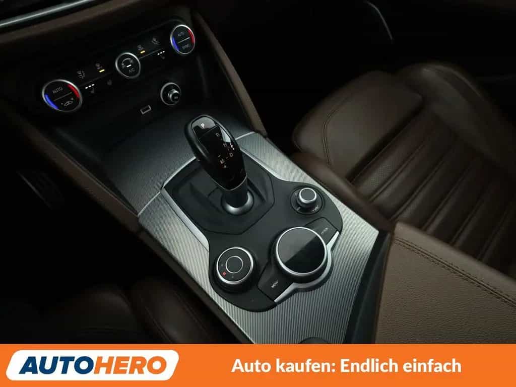 Alfa Romeo Stelvio 2.0 Turbo Q4 B-Tech Aut.*NAVI*BI-XENON* 02/2020-photo-23