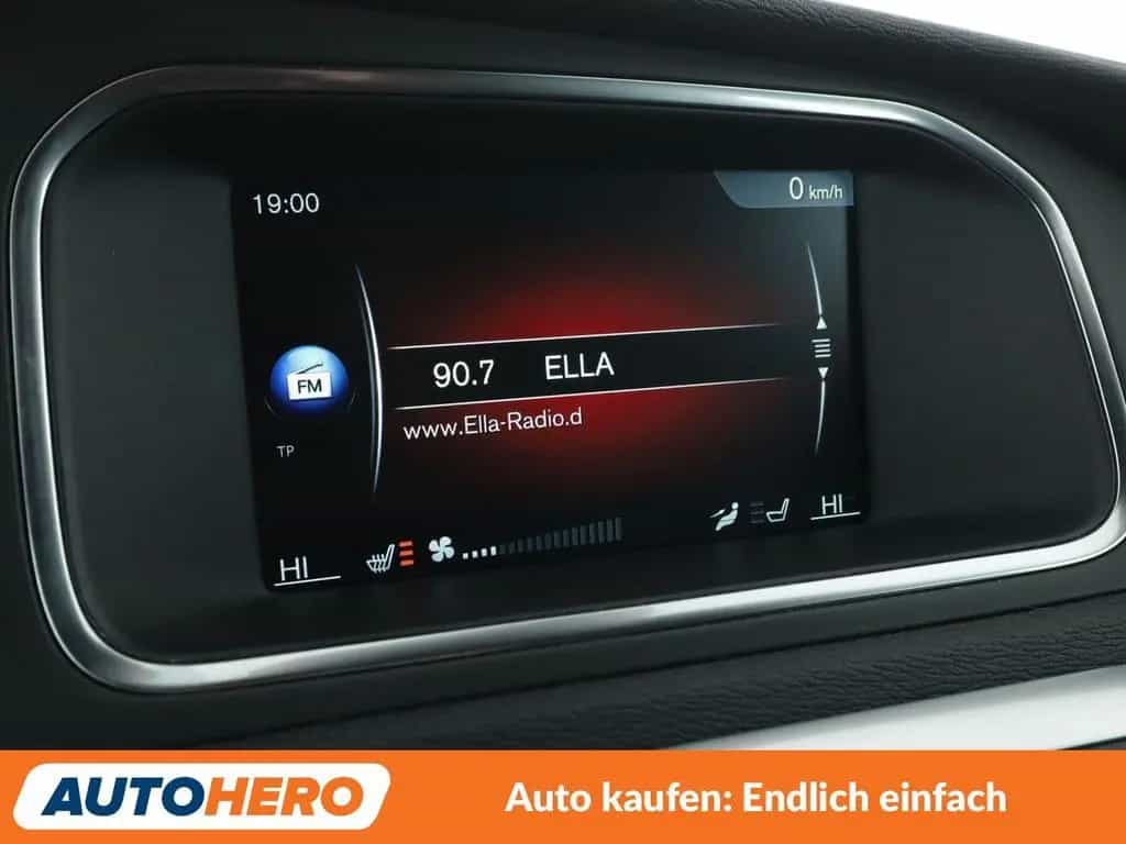 Volvo V40 1.5 Momentum Aut.*NAV*TEMP*CAM*PDC*SHZ*ALU* 03/2016-photo-22