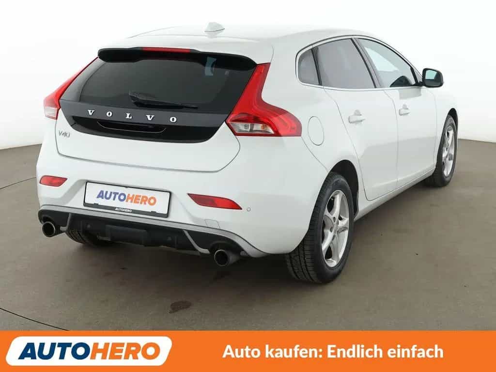 Volvo V40 1.5 Momentum Aut.*NAV*TEMP*CAM*PDC*SHZ*ALU* 03/2016-photo-5