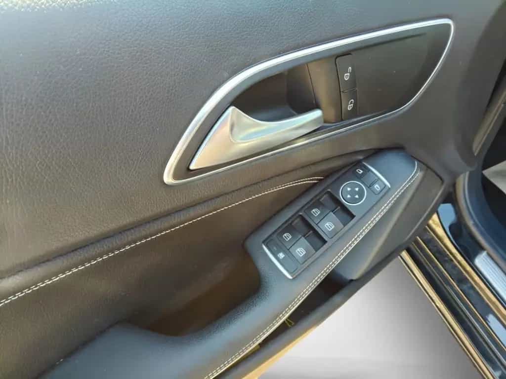Mercedes-Benz A-Class 200 7G-DCT Urban+LED+NAVI+TEMPO+PDC+KLIMA 12/2017-photo-16