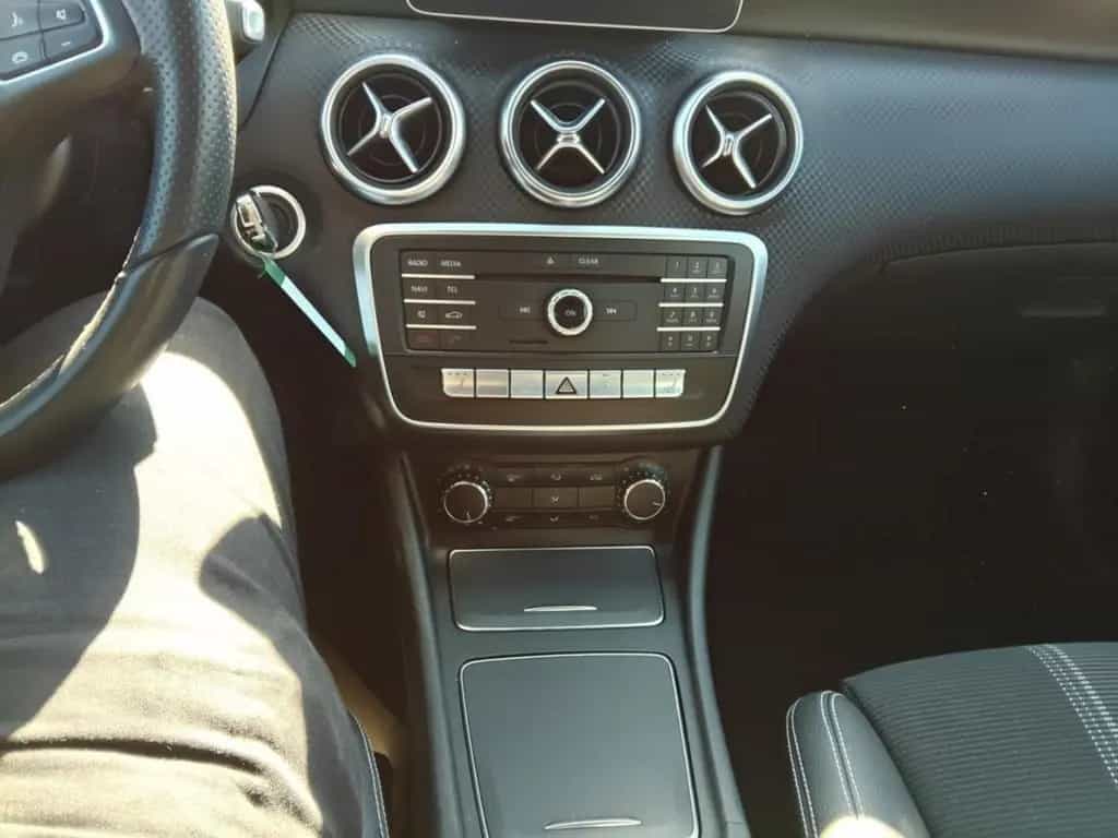 Mercedes-Benz A-Class 200 7G-DCT Urban+LED+NAVI+TEMPO+PDC+KLIMA 12/2017-photo-22