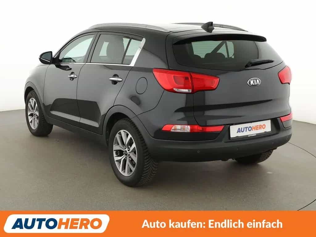 Kia Sportage 1.7 CRDi Dream Team 2WD*NAVI*TEMPO*CAM* 09/2015-photo-3