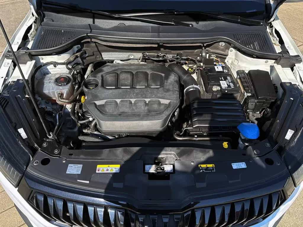 Skoda Karoq 2.0TSI DSG 4x4 SPORTLINE 360° ACC AHK PANO 01/2023-photo-28