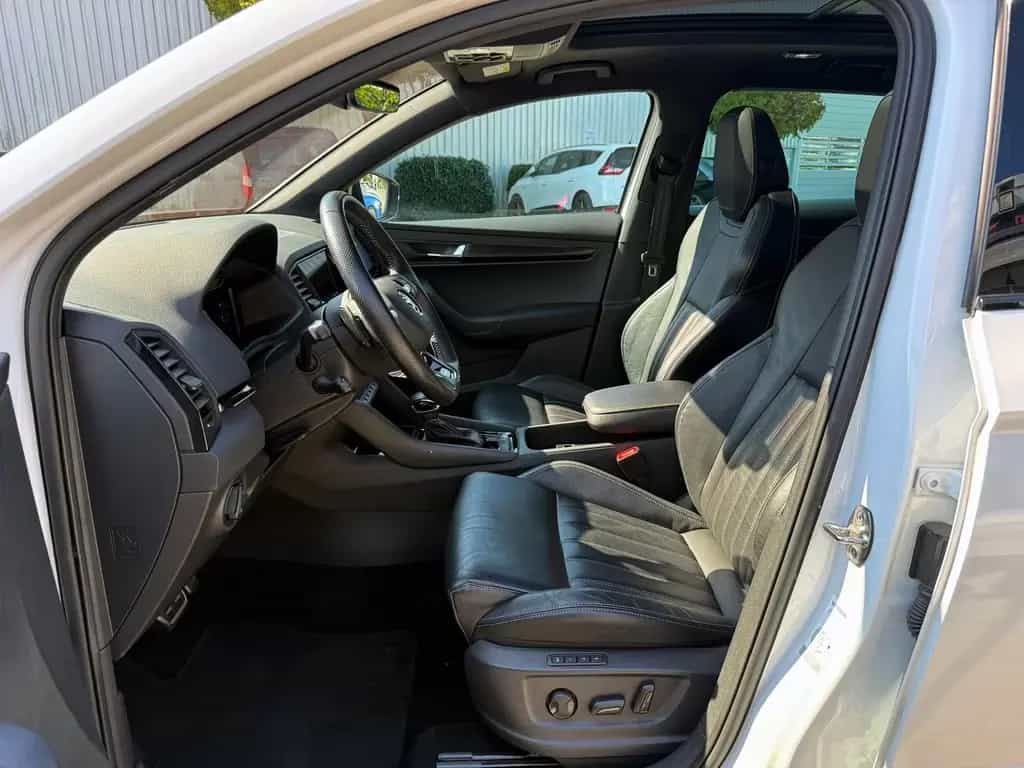 Skoda Karoq 2.0TSI DSG 4x4 SPORTLINE 360° ACC AHK PANO 01/2023-photo-4