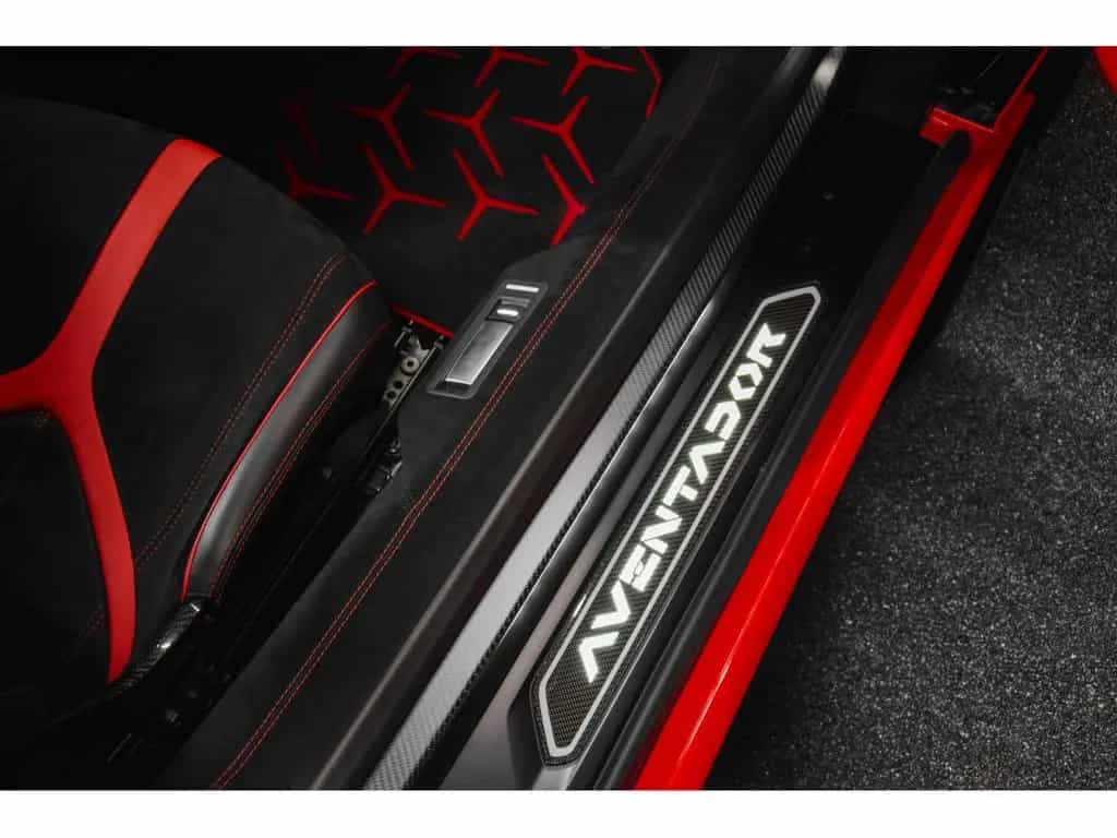Lamborghini Aventador SVJ Coupé 6.5 V12 770 CH / 1 OF 900 / 05/2021-photo-13