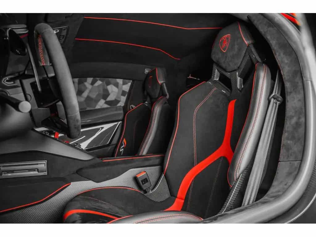 Lamborghini Aventador SVJ Coupé 6.5 V12 770 CH / 1 OF 900 / 05/2021-photo-9