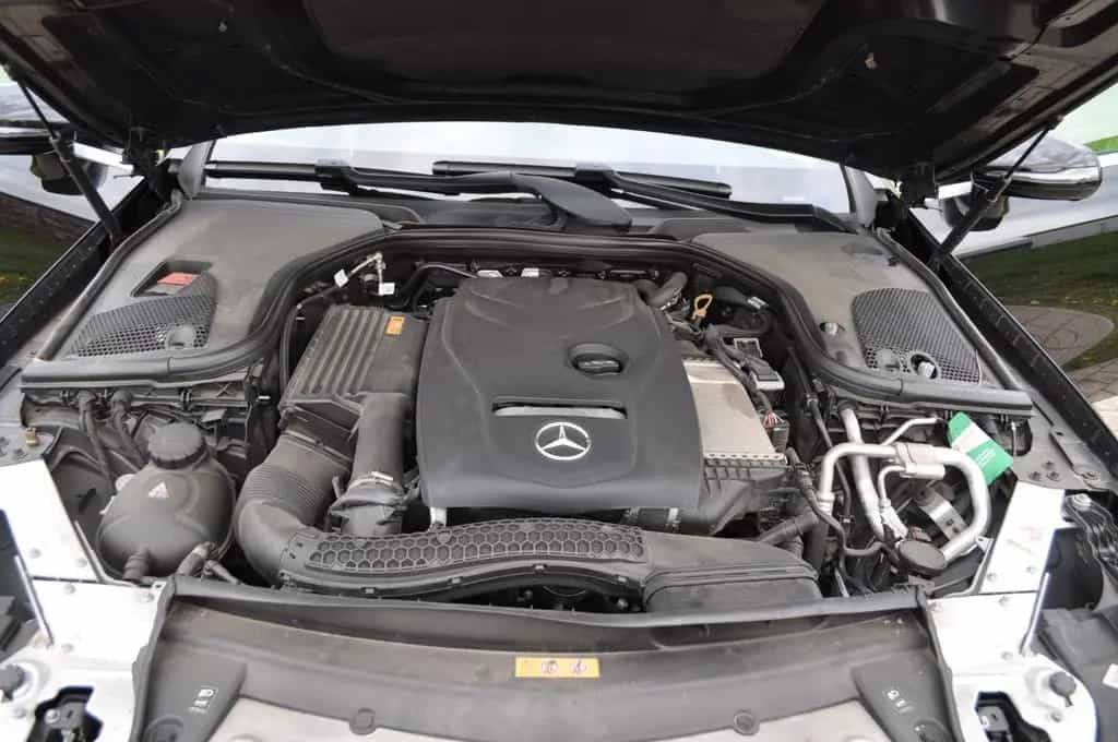 Mercedes-Benz E-Class 200 Cabrio AMG Line 03/2018-photo-19