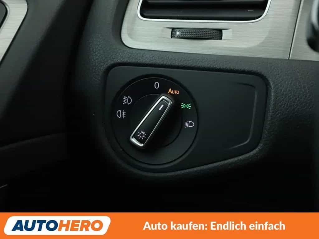 Volkswagen Golf VII 1.2 TSI Comfortline BMT *LED*TEMPO*PDC* 12/2016-photo-23
