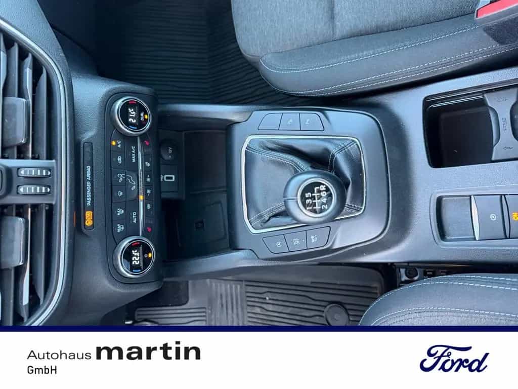 Ford Focus 1.0 Active PDC SHZ KAMERA NAVI ACC B&O LED 06/2019-photo-19