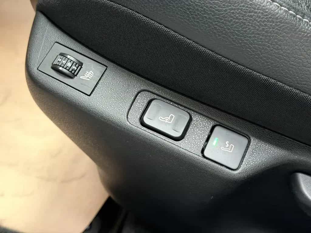 Citroën C4 Shine MASSAGE|SHZ|NAVI|AUTOMATIK 07/2016-photo-20