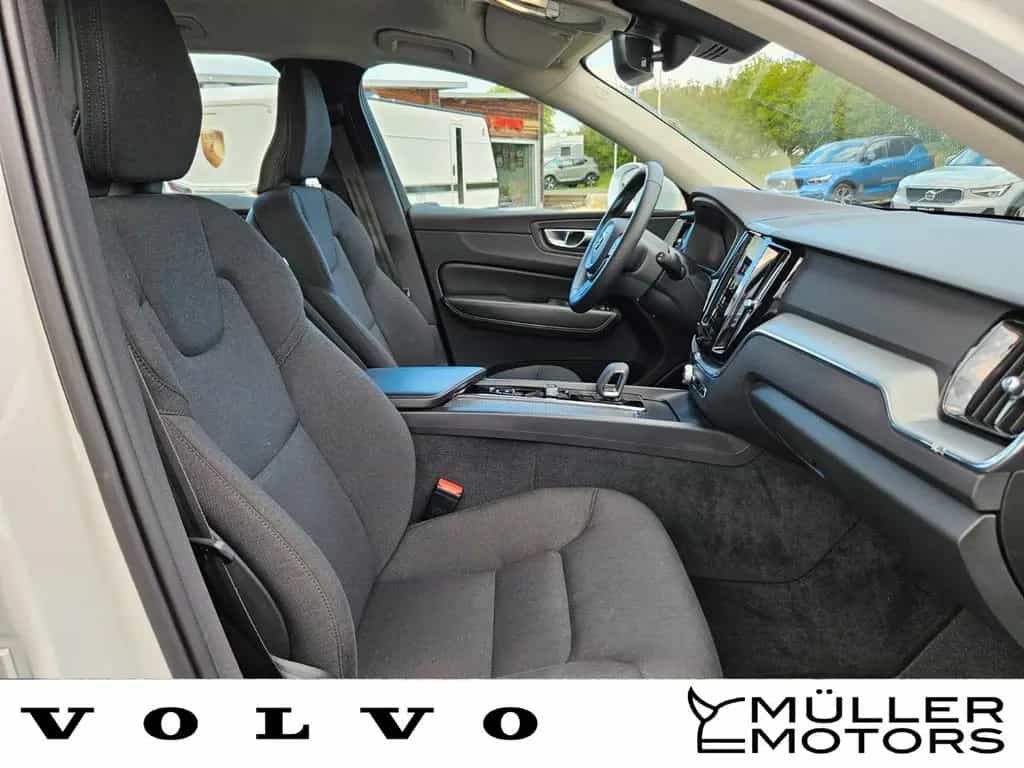 Volvo XC 60 Momentum Pro 2WD 02/2022-photo-13