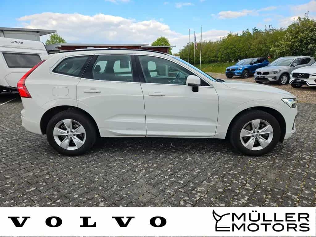 Volvo XC 60 Momentum Pro 2WD 02/2022-photo-2