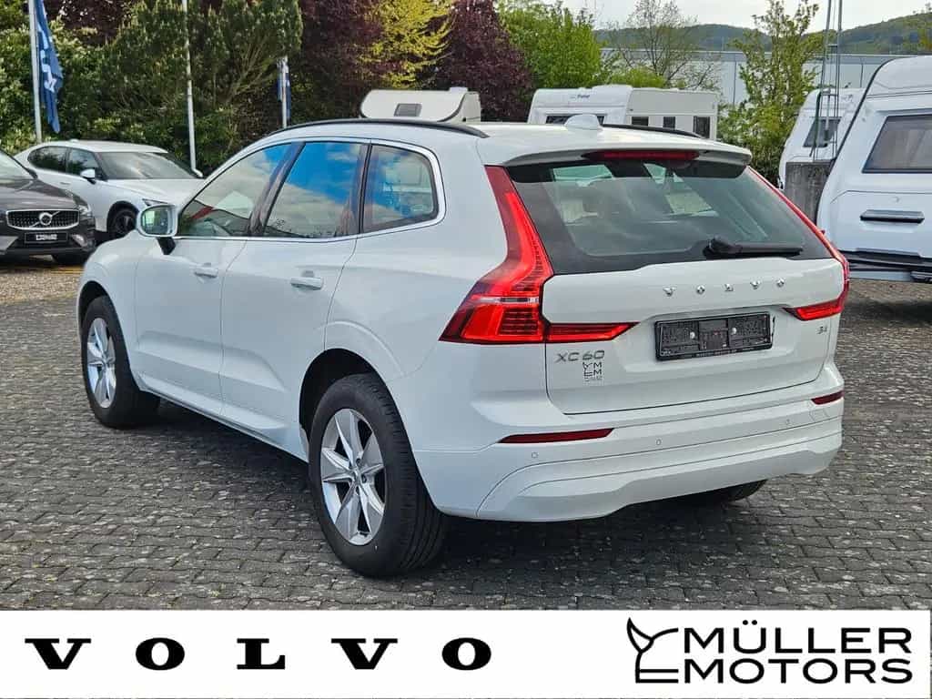 Volvo XC 60 Momentum Pro 2WD 02/2022-photo-4