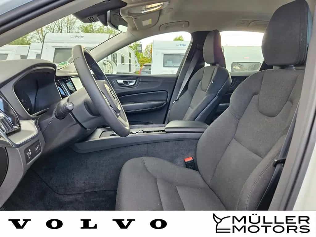 Volvo XC 60 Momentum Pro 2WD 02/2022-photo-7