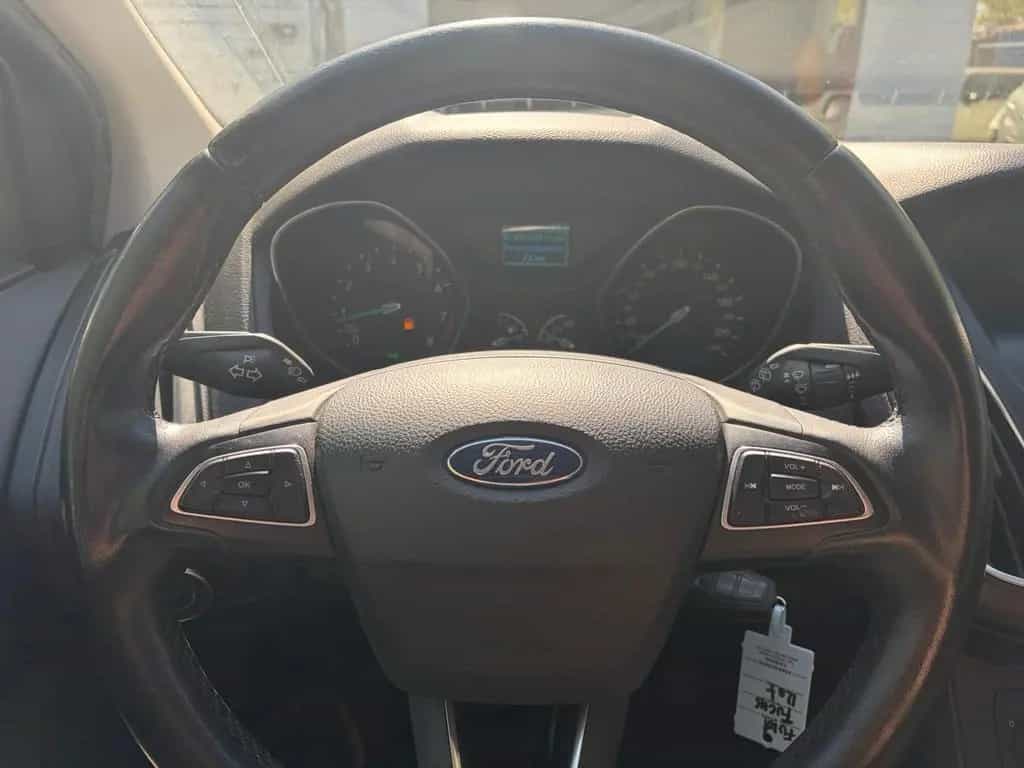 Ford Focus Lim. 1.0 EcoBoost Trend 01/2017-photo-11