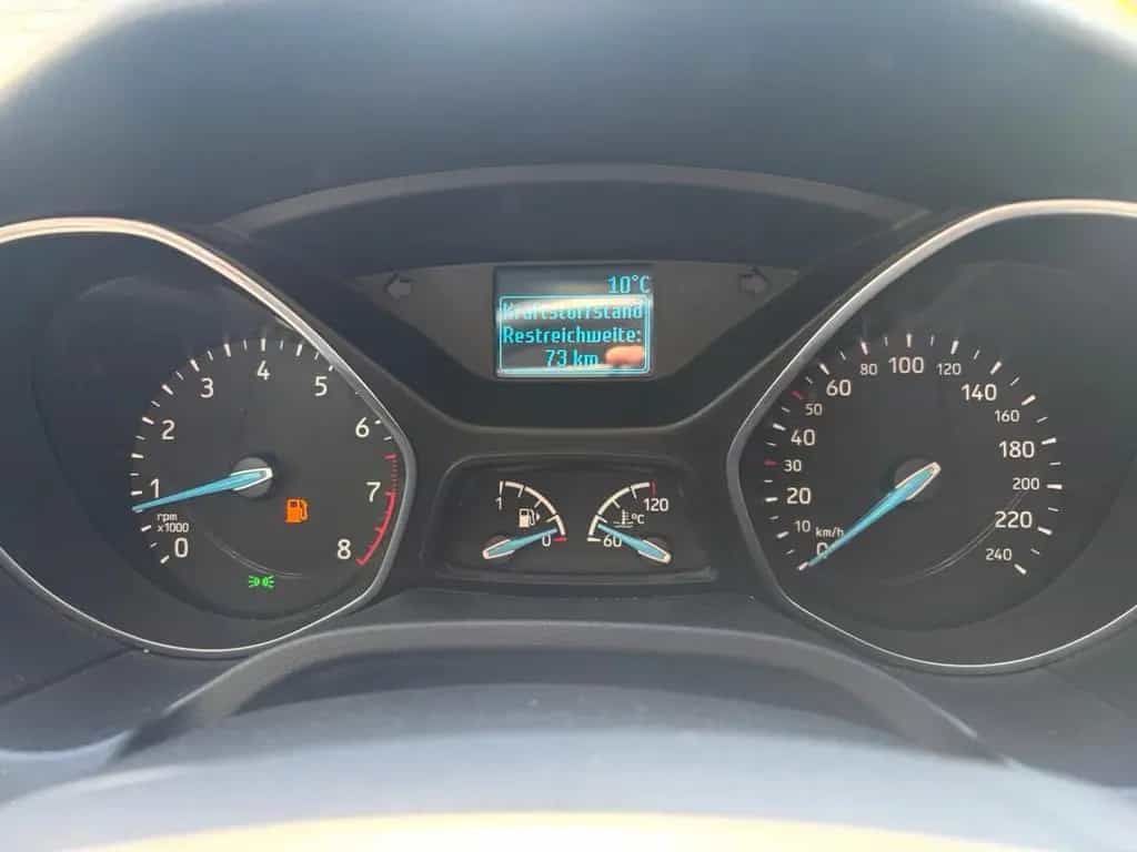 Ford Focus Lim. 1.0 EcoBoost Trend 01/2017-photo-12
