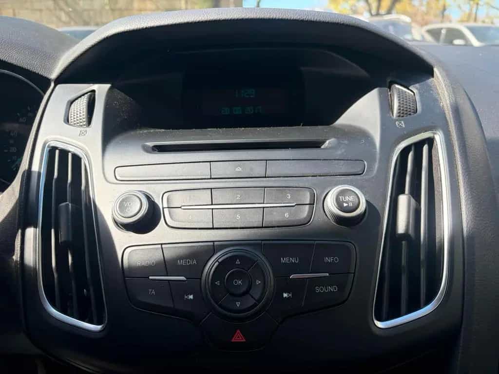 Ford Focus Lim. 1.0 EcoBoost Trend 01/2017-photo-13