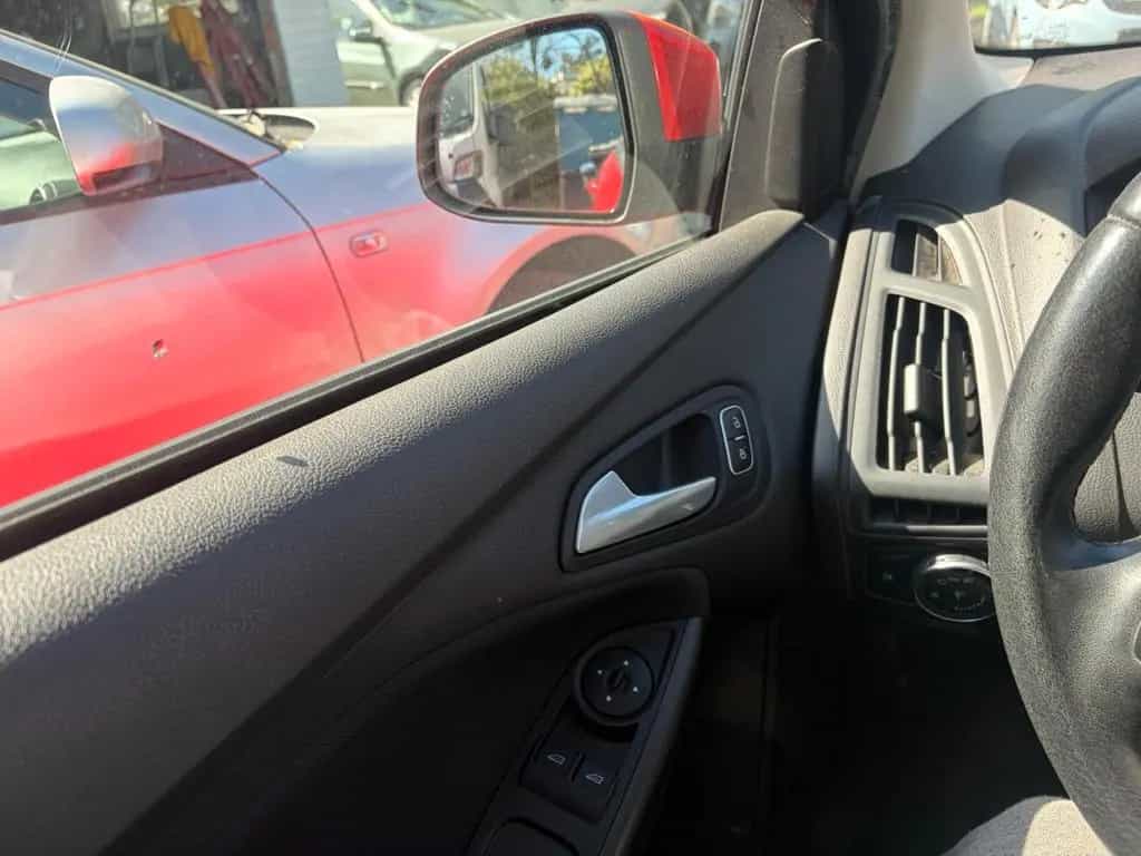 Ford Focus Lim. 1.0 EcoBoost Trend 01/2017-photo-15