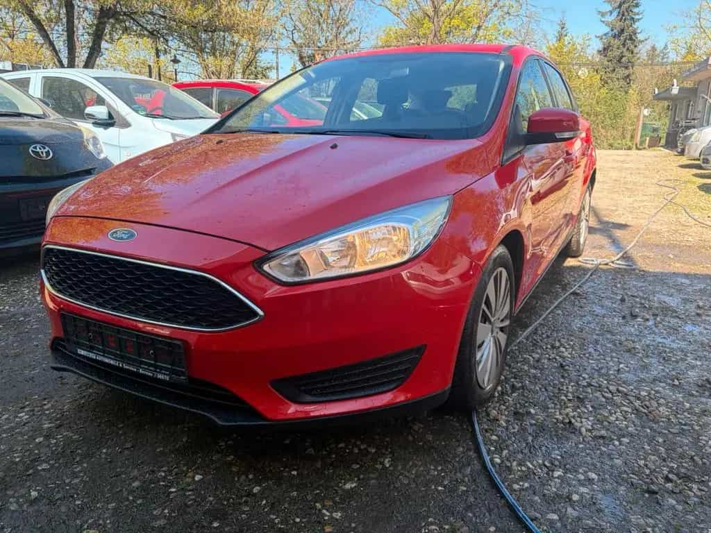 Ford Focus Lim. 1.0 EcoBoost Trend 01/2017-photo-2