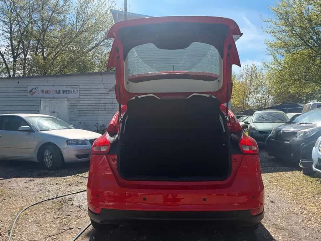 Ford Focus Lim. 1.0 EcoBoost Trend 01/2017-photo-6