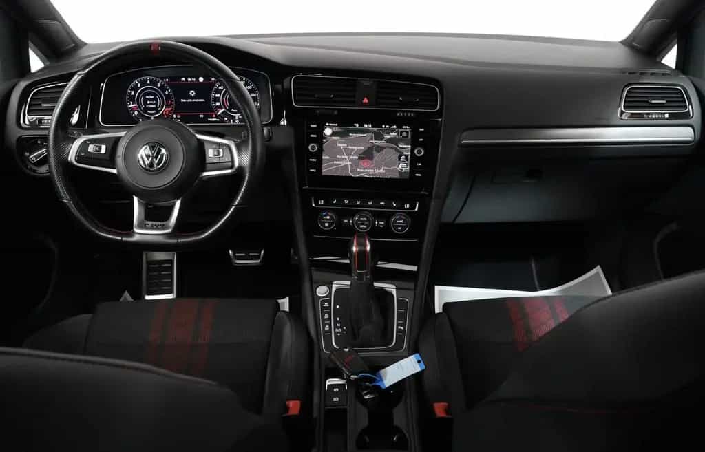 Volkswagen Golf GTI TCR*AKRAPOVIC*PANO*R.KAM**VIRTUAL*NAVI* 11/2019-photo-17