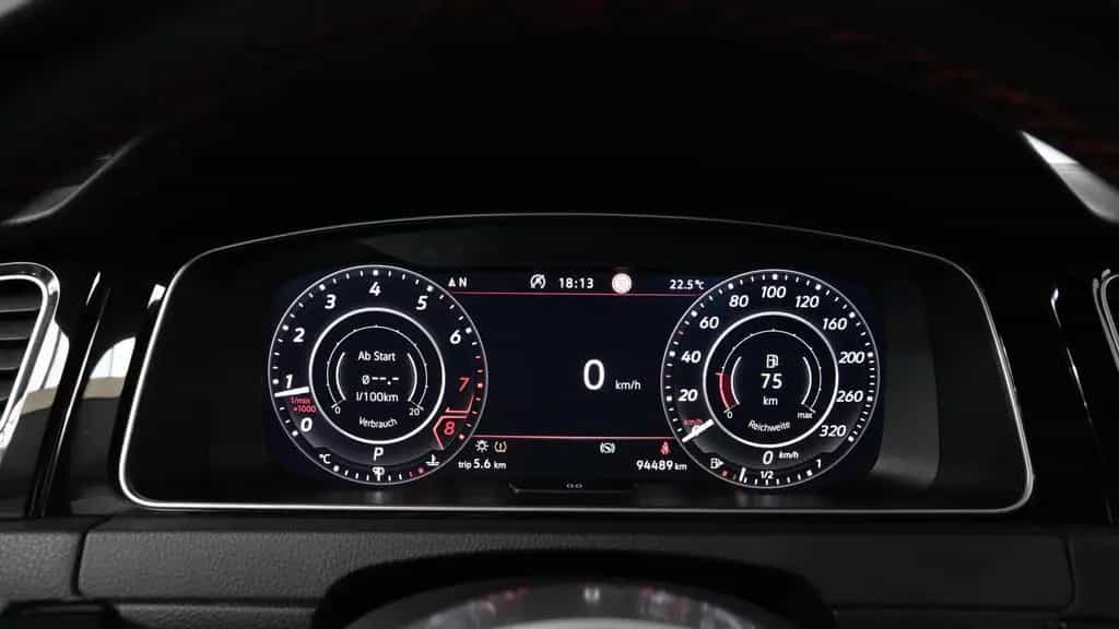 Volkswagen Golf GTI TCR*AKRAPOVIC*PANO*R.KAM**VIRTUAL*NAVI* 11/2019-photo-22