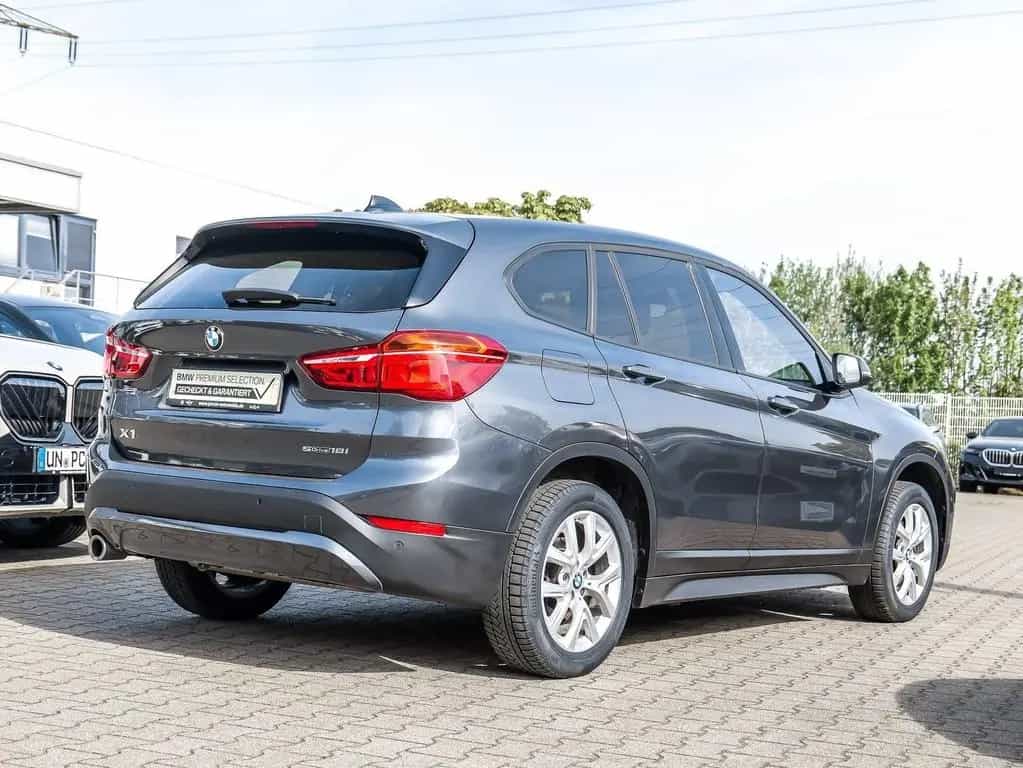 BMW X1 sDrive18i Advantage+AHK+SHZ+PDC+Tempomat+DAB+ 04/2021-photo-0