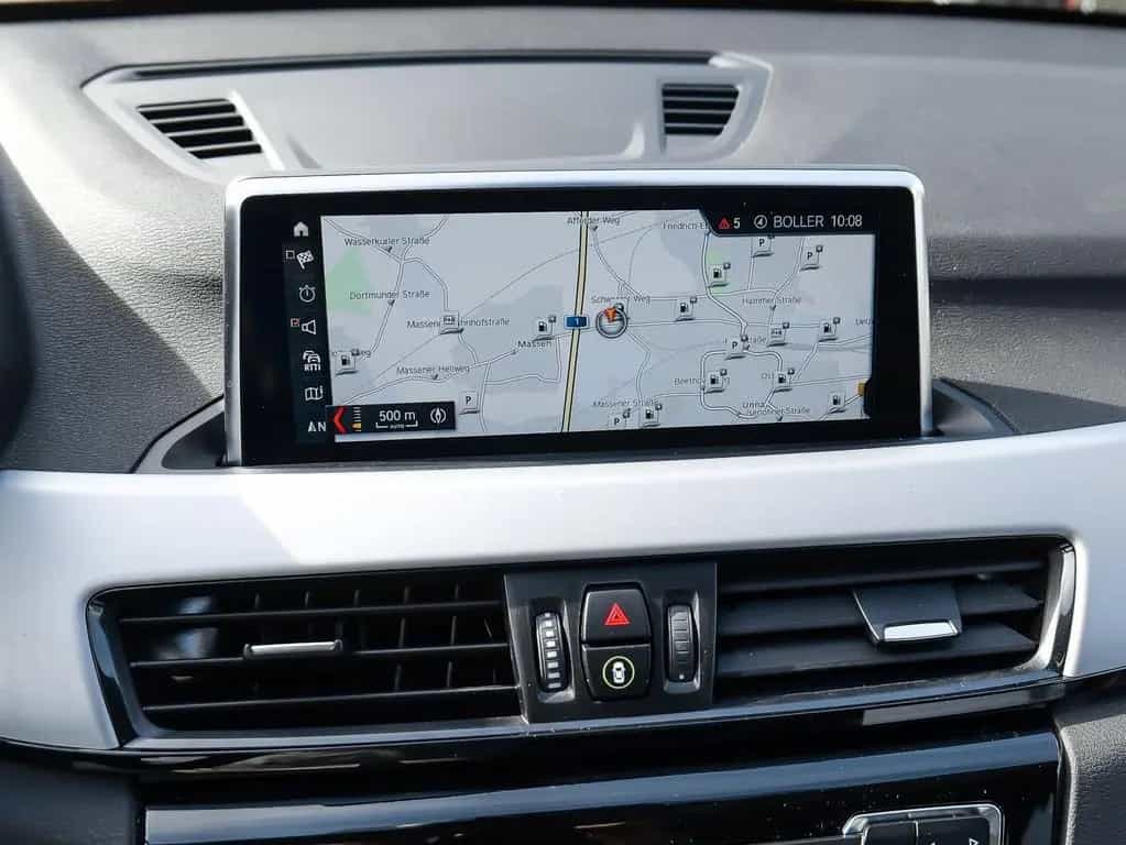 BMW X1 sDrive18i Advantage+AHK+SHZ+PDC+Tempomat+DAB+ 04/2021-photo-10