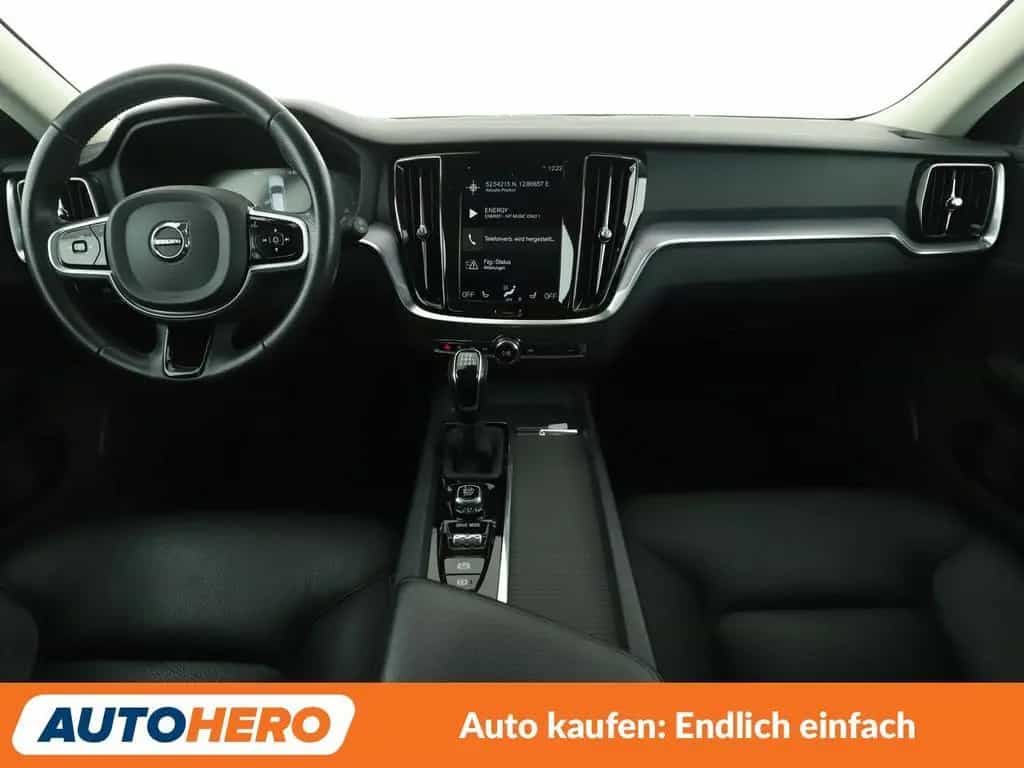 Volvo V60 2.0 D3 Momentum *NAVI*LED*TEMPO*CAM*PDC*SHZ* 11/2018-photo-11