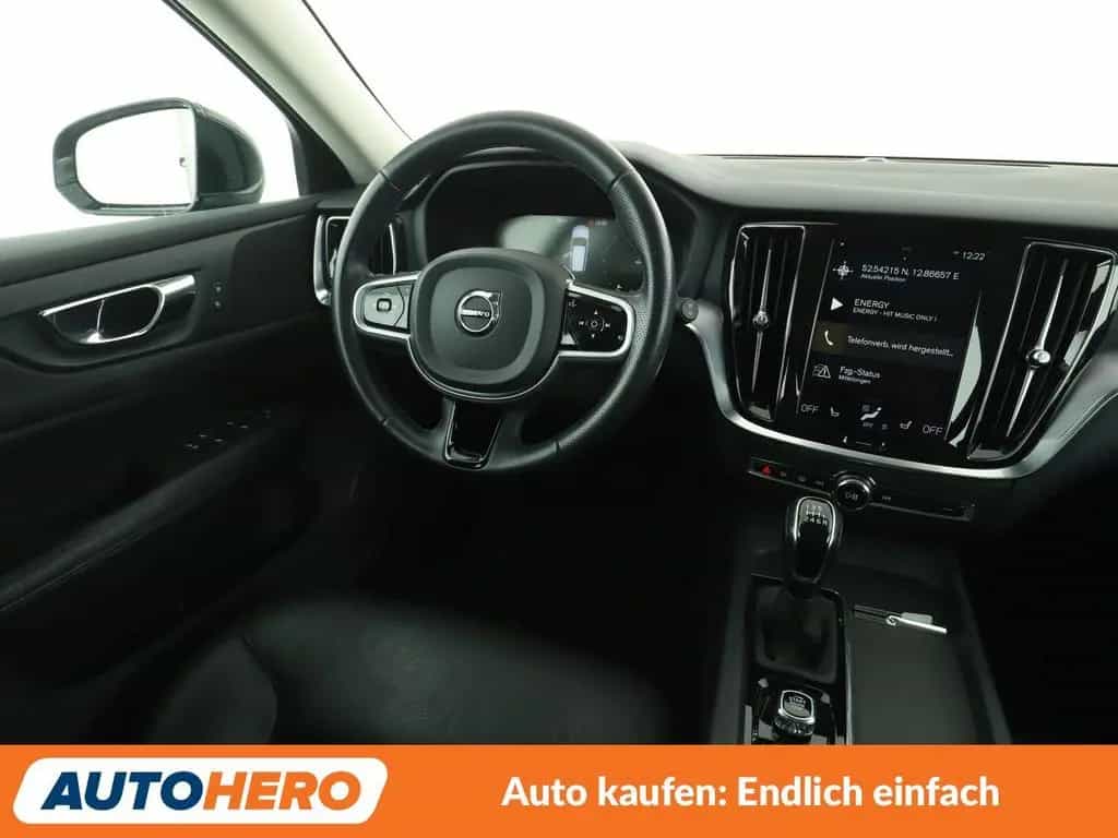 Volvo V60 2.0 D3 Momentum *NAVI*LED*TEMPO*CAM*PDC*SHZ* 11/2018-photo-12