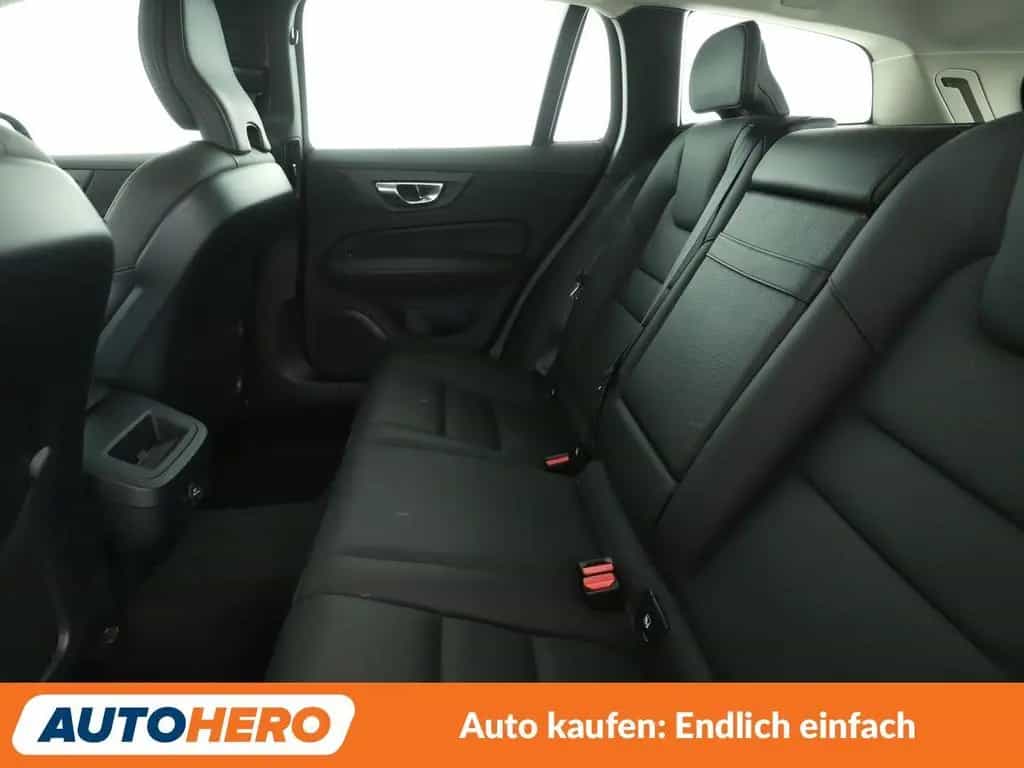 Volvo V60 2.0 D3 Momentum *NAVI*LED*TEMPO*CAM*PDC*SHZ* 11/2018-photo-13