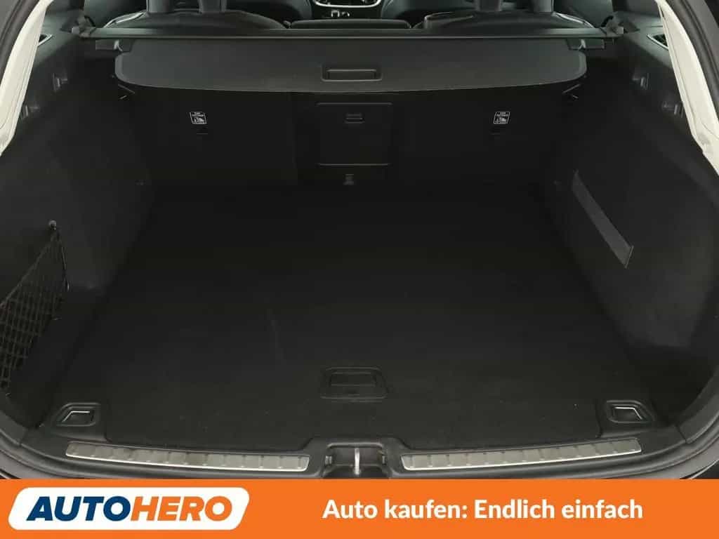 Volvo V60 2.0 D3 Momentum *NAVI*LED*TEMPO*CAM*PDC*SHZ* 11/2018-photo-17