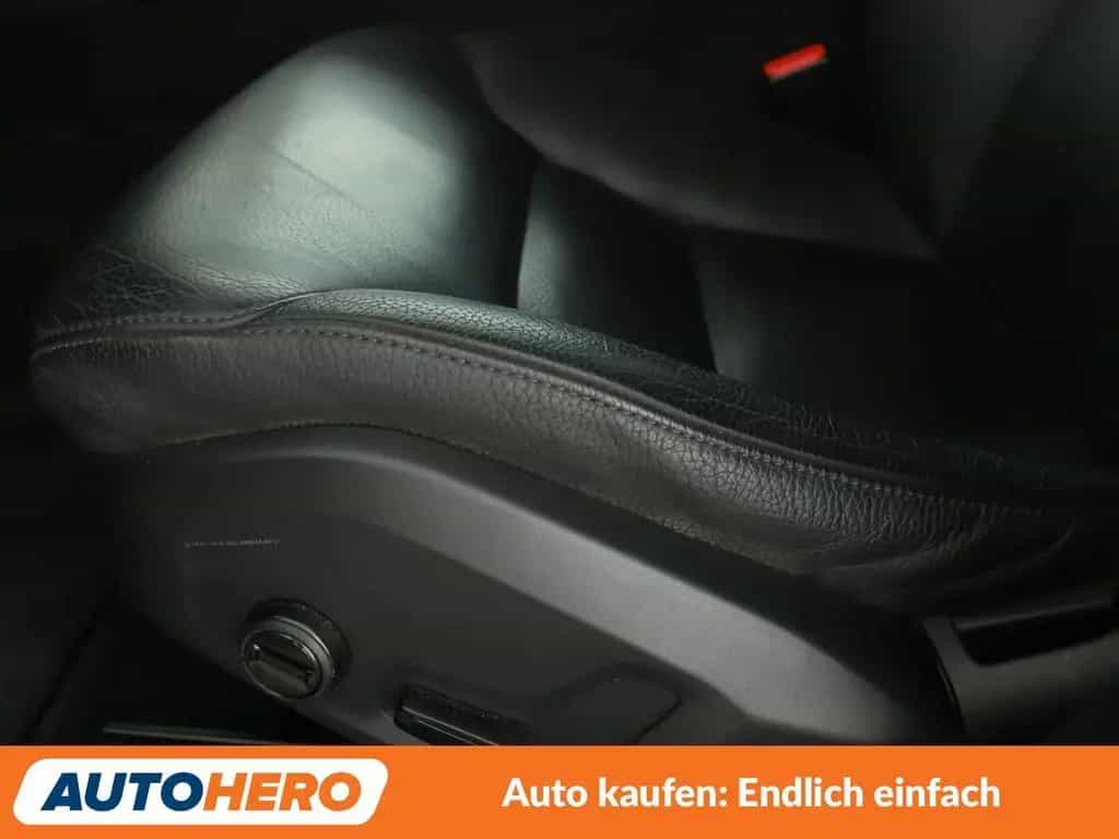 Volvo V60 2.0 D3 Momentum *NAVI*LED*TEMPO*CAM*PDC*SHZ* 11/2018-photo-25