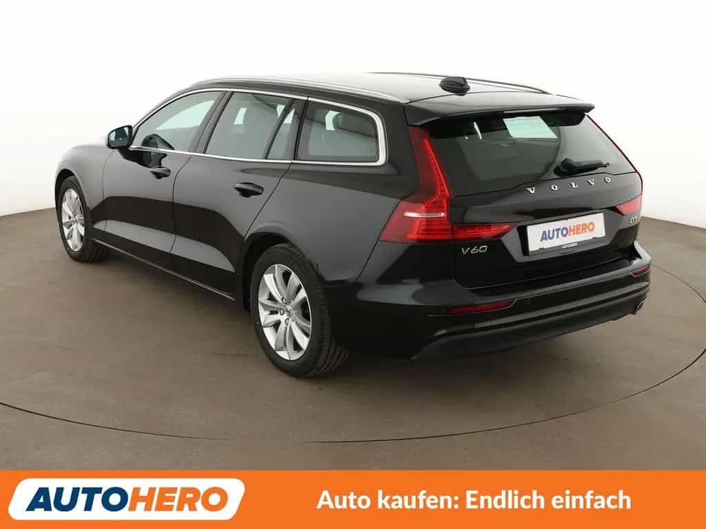 Volvo V60 2.0 D3 Momentum *NAVI*LED*TEMPO*CAM*PDC*SHZ* 11/2018-photo-3