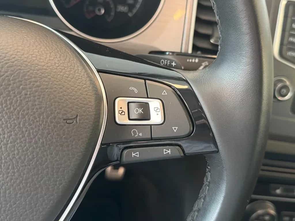 Volkswagen Golf Sportsvan VII 7G-DCT PTS SHZ Navi Bi-Xenon 08/2016-photo-15