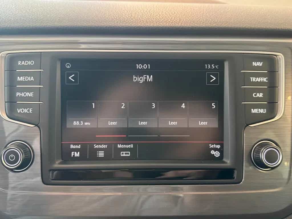Volkswagen Golf Sportsvan VII 7G-DCT PTS SHZ Navi Bi-Xenon 08/2016-photo-23