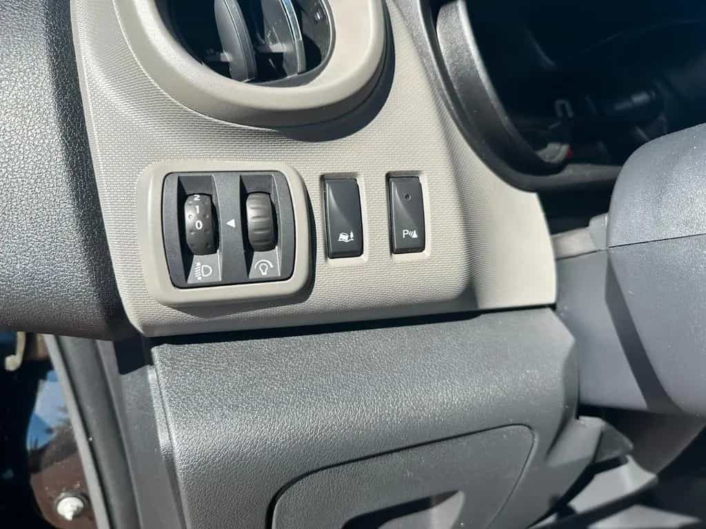 Renault Trafic Combi L2H1 Expression NAVI TMP 9 Sitzer 02/2018-photo-19