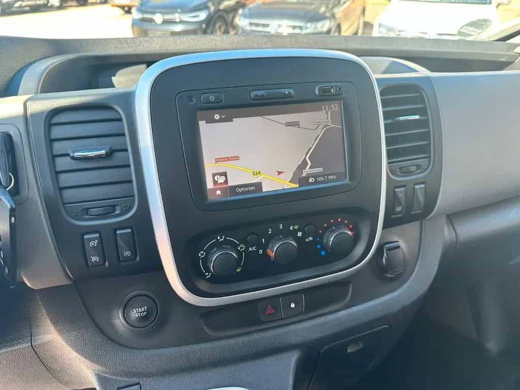 Renault Trafic Combi L2H1 Expression NAVI TMP 9 Sitzer 02/2018-photo-20