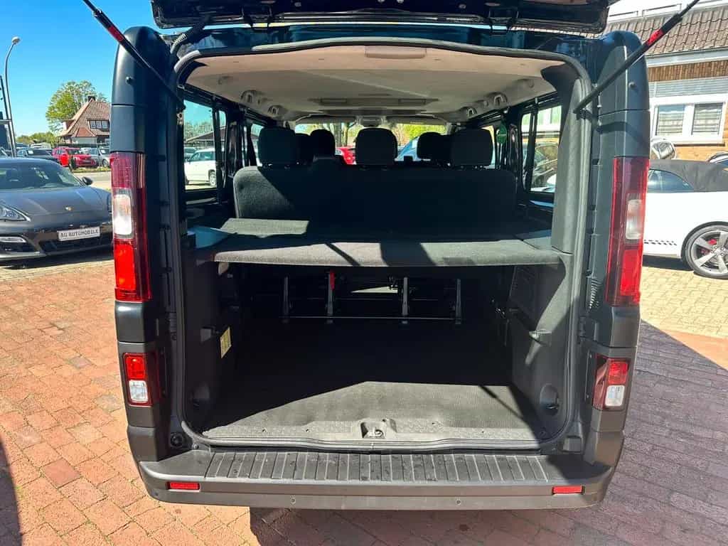 Renault Trafic Combi L2H1 Expression NAVI TMP 9 Sitzer 02/2018-photo-5