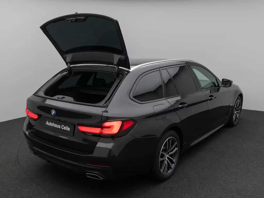 BMW 5 Series 520d M Sport Kamera DAB HiFi Stop&Go Komfort 02/2022-photo-13