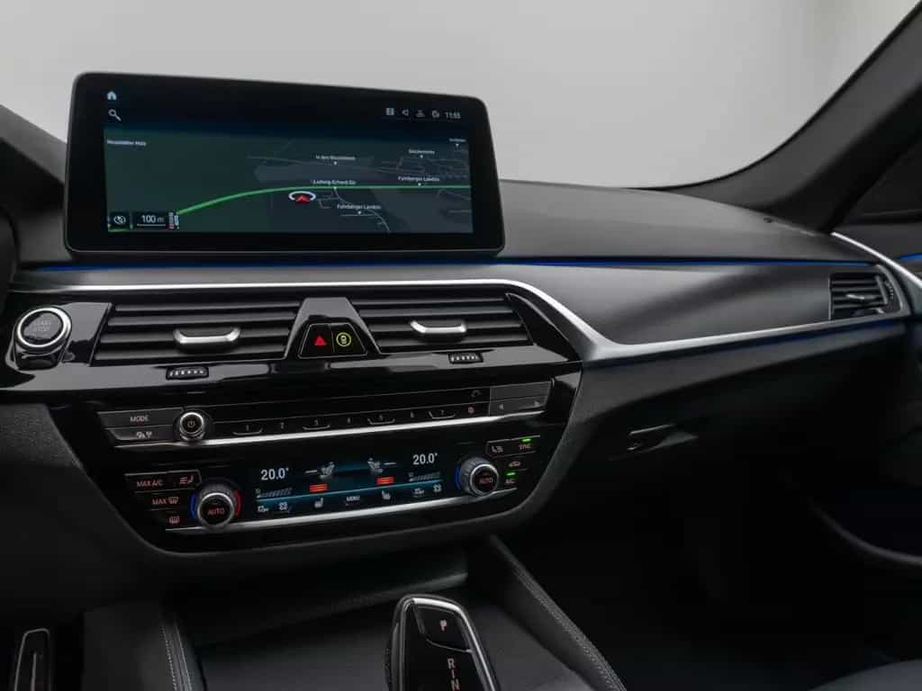 BMW 5 Series 520d M Sport Kamera DAB HiFi Stop&Go Komfort 02/2022-photo-21