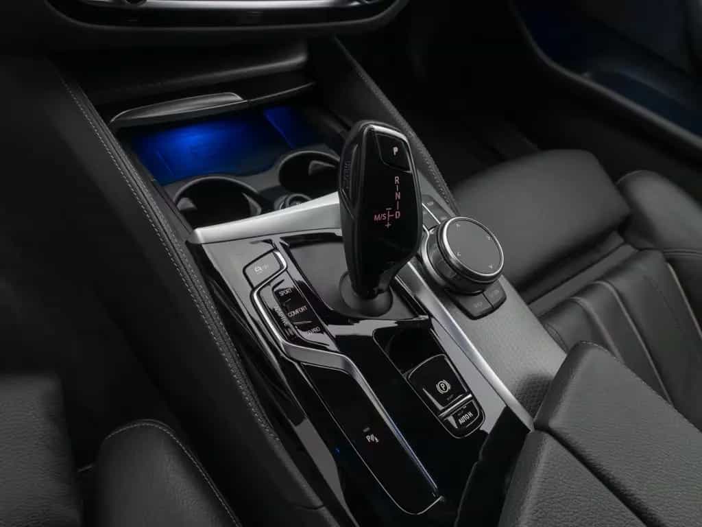 BMW 5 Series 520d M Sport Kamera DAB HiFi Stop&Go Komfort 02/2022-photo-22