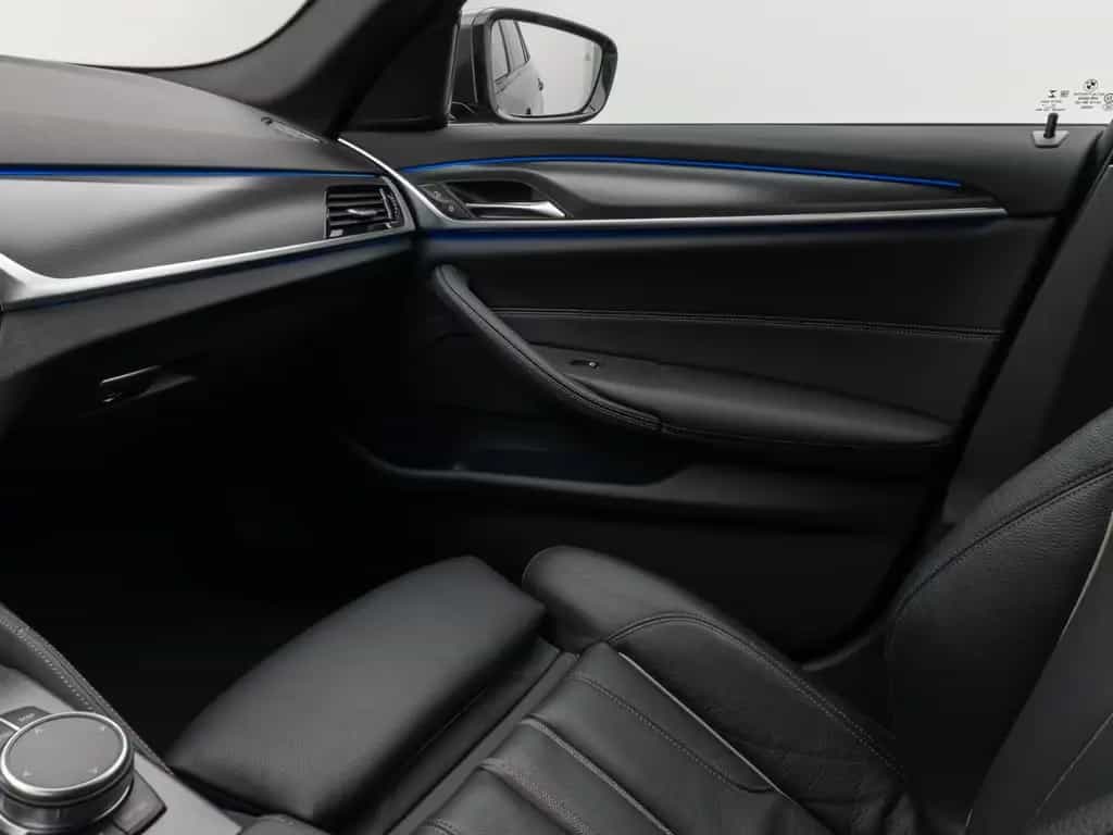 BMW 5 Series 520d M Sport Kamera DAB HiFi Stop&Go Komfort 02/2022-photo-32